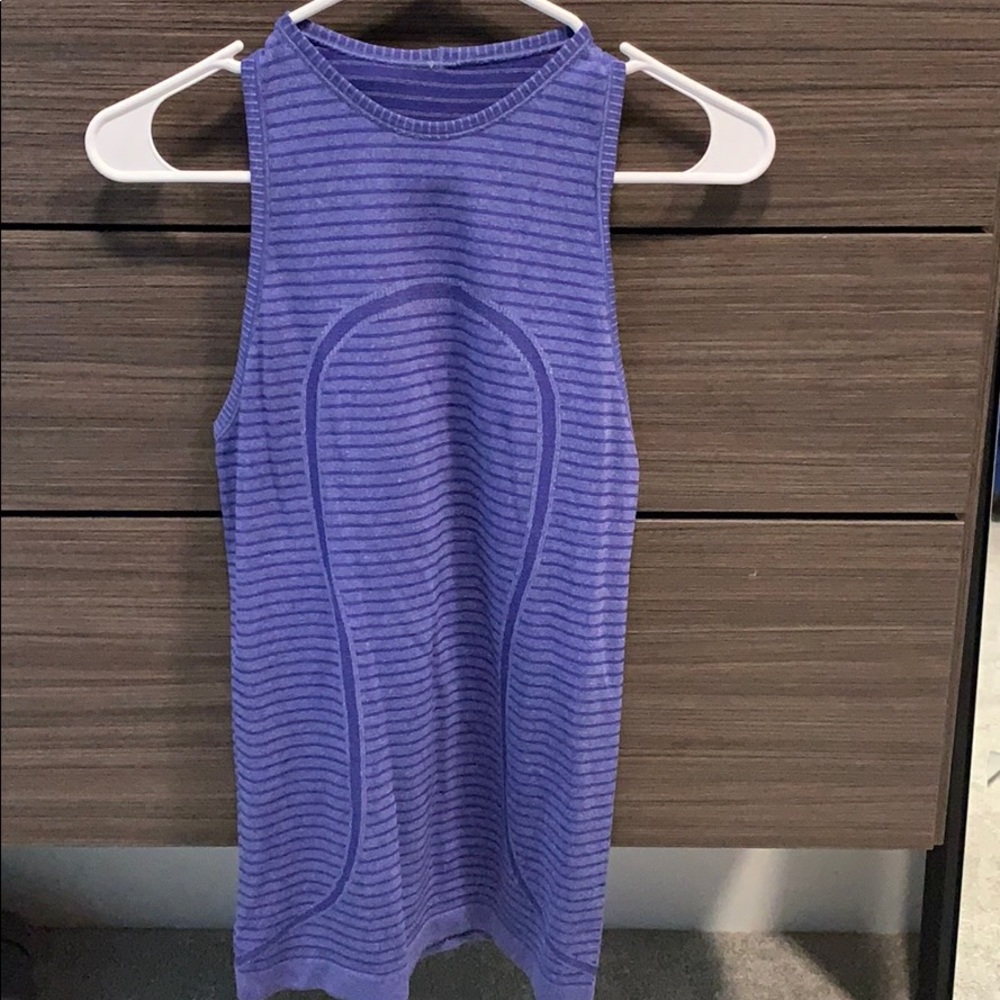 Lululemon high neck tank